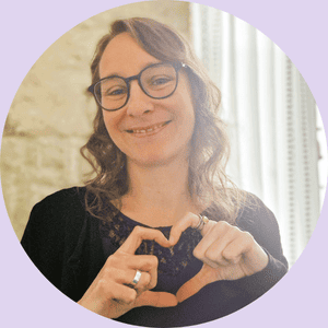 A propos d'Aurore Lorcet, créatrice d'Oraura et accompagnante des femmes en transiton de vie